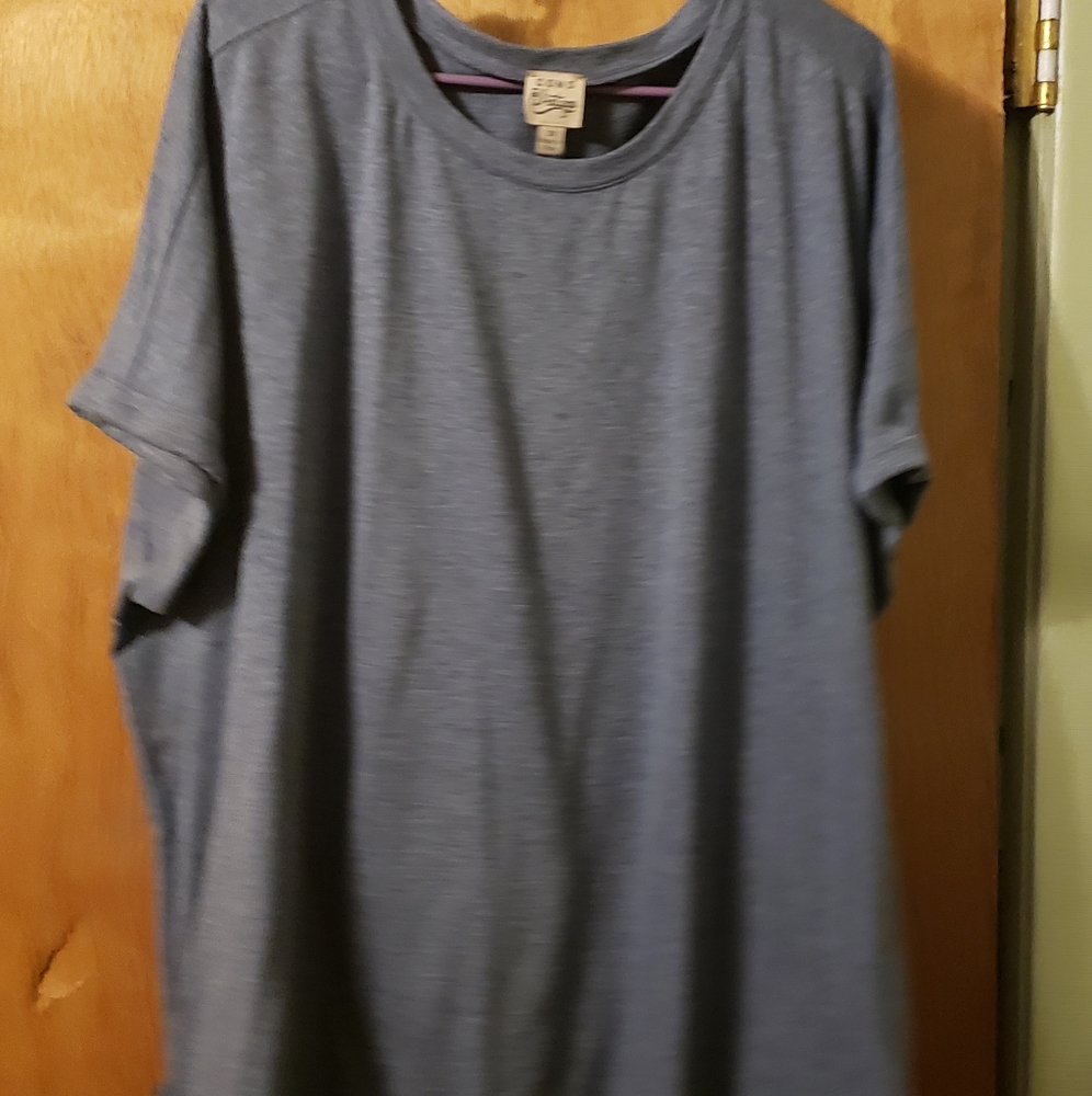 Tee shirt